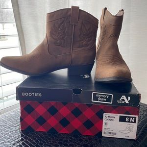 Arizona womens memory foam cowgirl booties